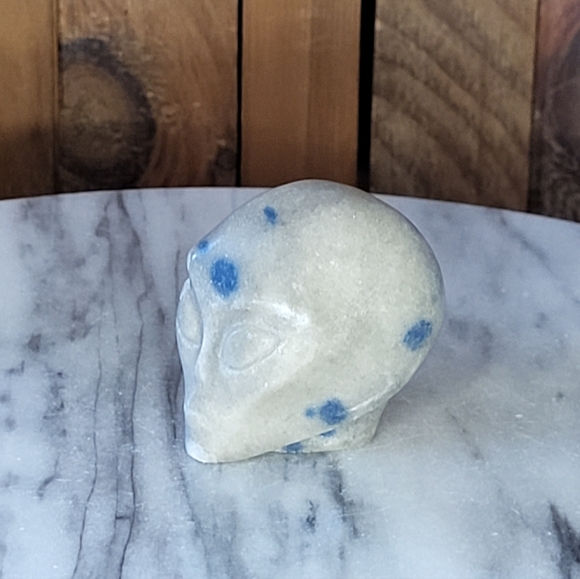 Alien Head Stone Sculpture - Picture 4 of 14